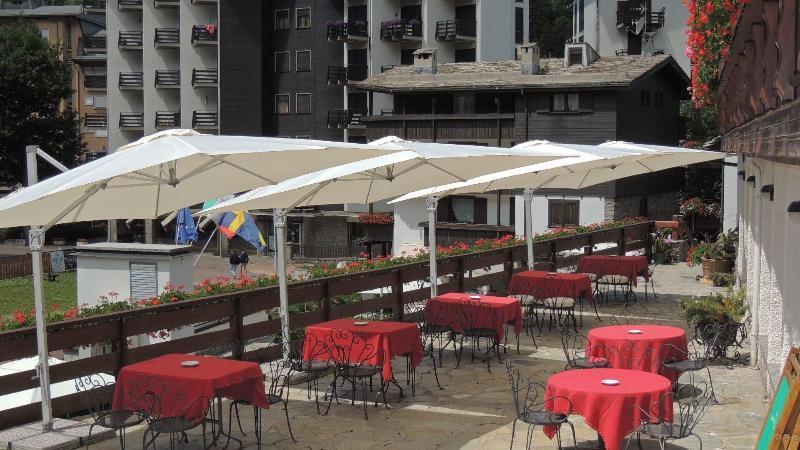 Hotel La Meridiana Мадезимо Екстериор снимка